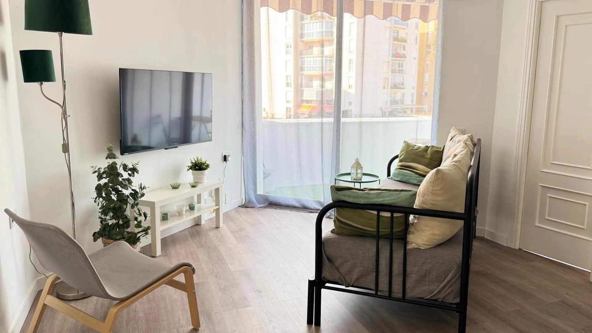 شقة Diagonale House توريمولينوس
